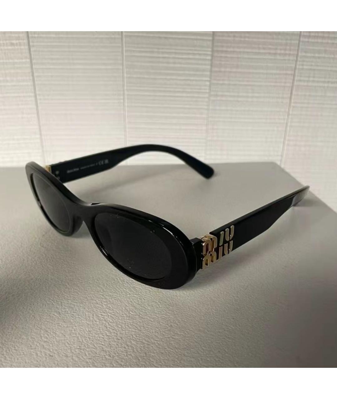 MIU MIU Черные пластиковые солнцезащитные очки, фото 4