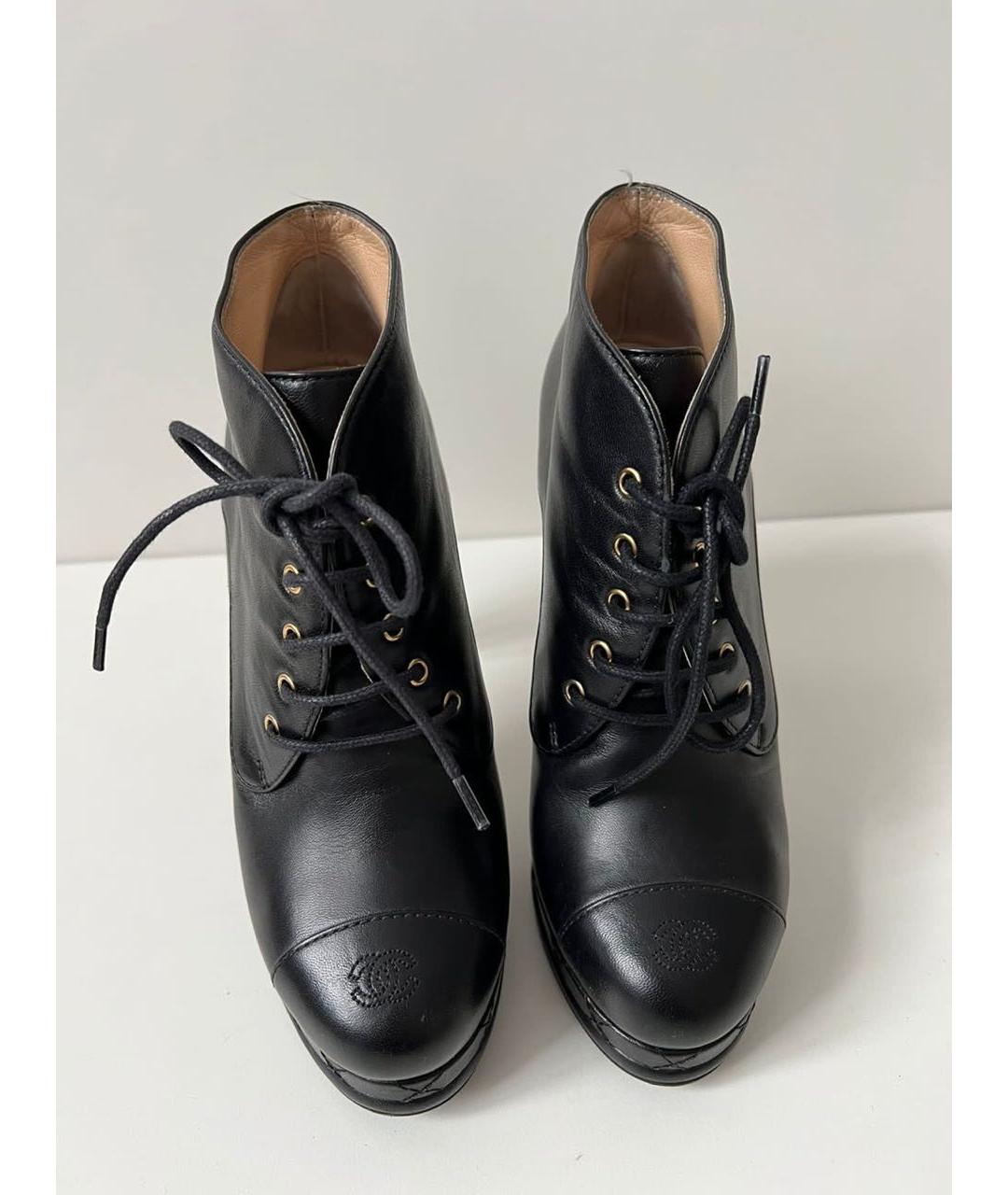 CHANEL Черные кожаные ботильоны, фото 2