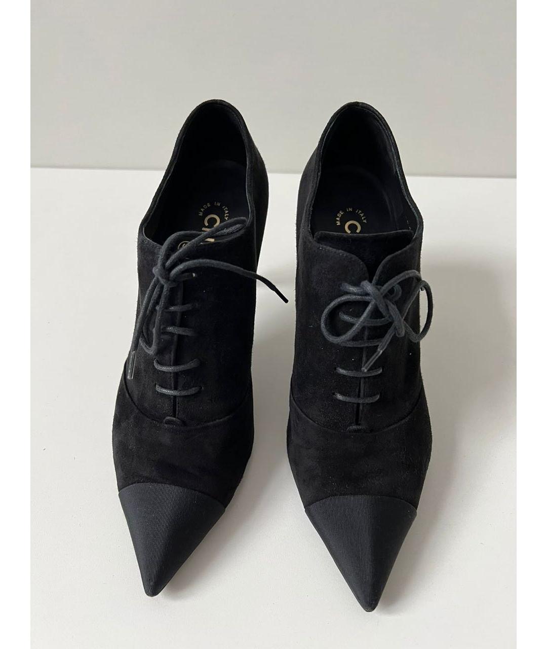 CHANEL Черные замшевые ботильоны, фото 2