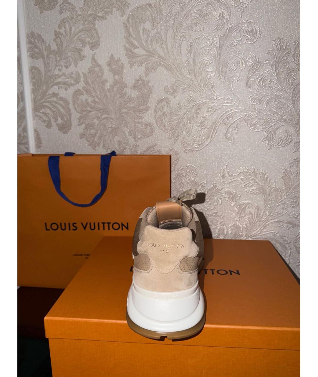 LOUIS VUITTON Бежевые замшевые низкие кроссовки / кеды, фото 2