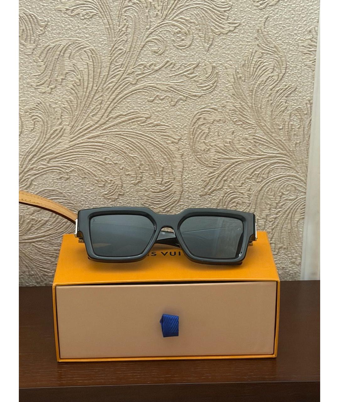 LOUIS VUITTON Черные пластиковые солнцезащитные очки, фото 3