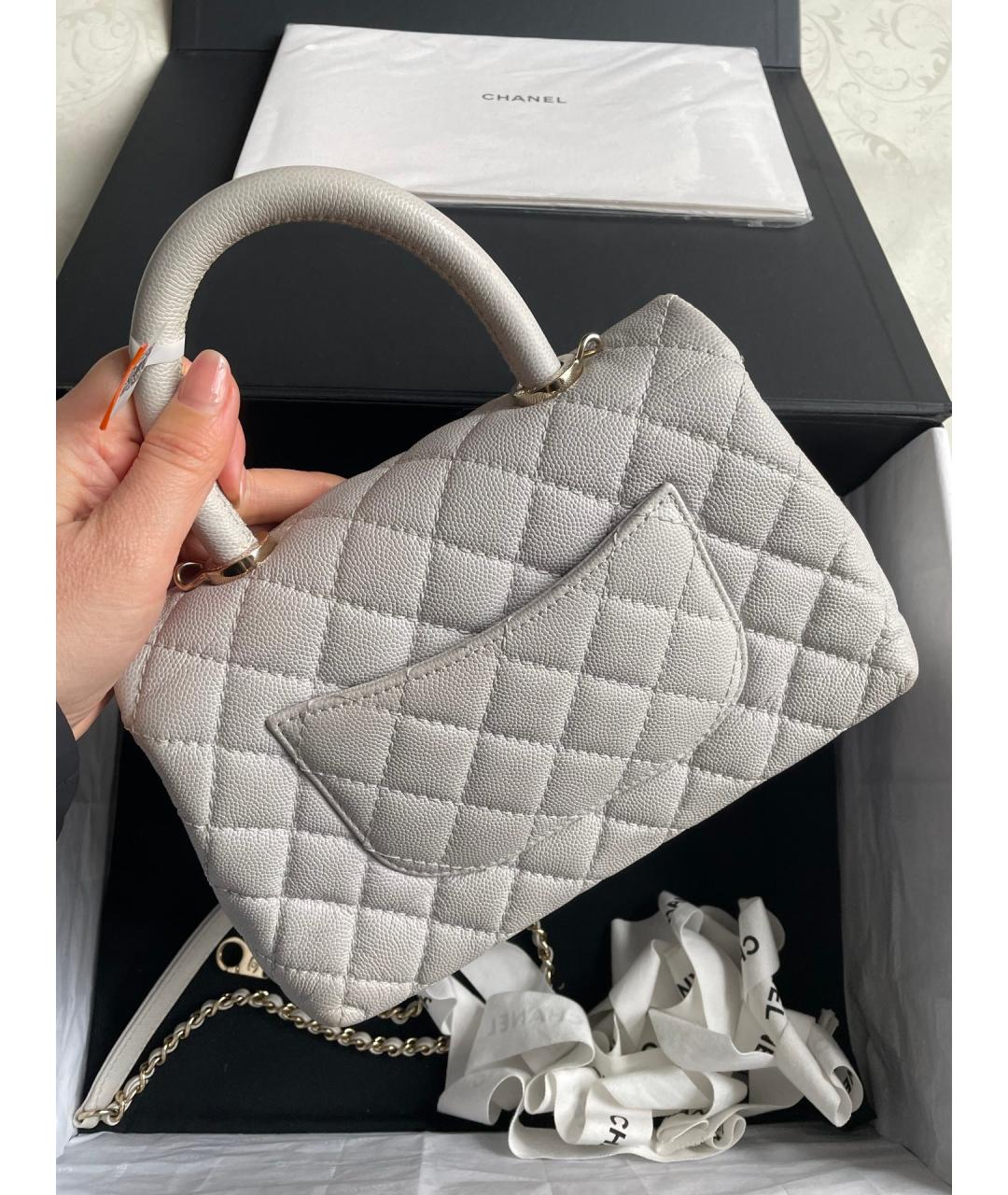 CHANEL Серая кожаная сумка с короткими ручками, фото 3