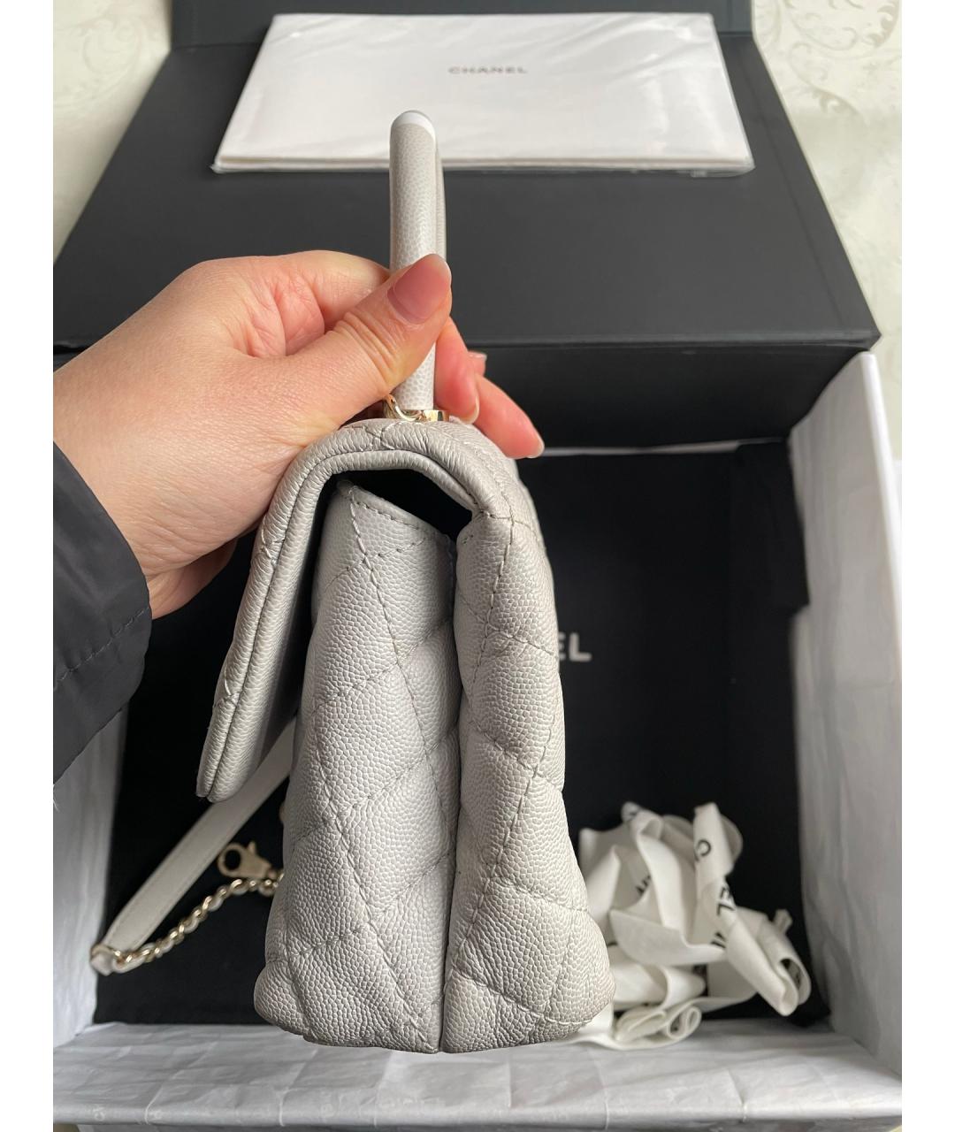 CHANEL Серая кожаная сумка с короткими ручками, фото 4