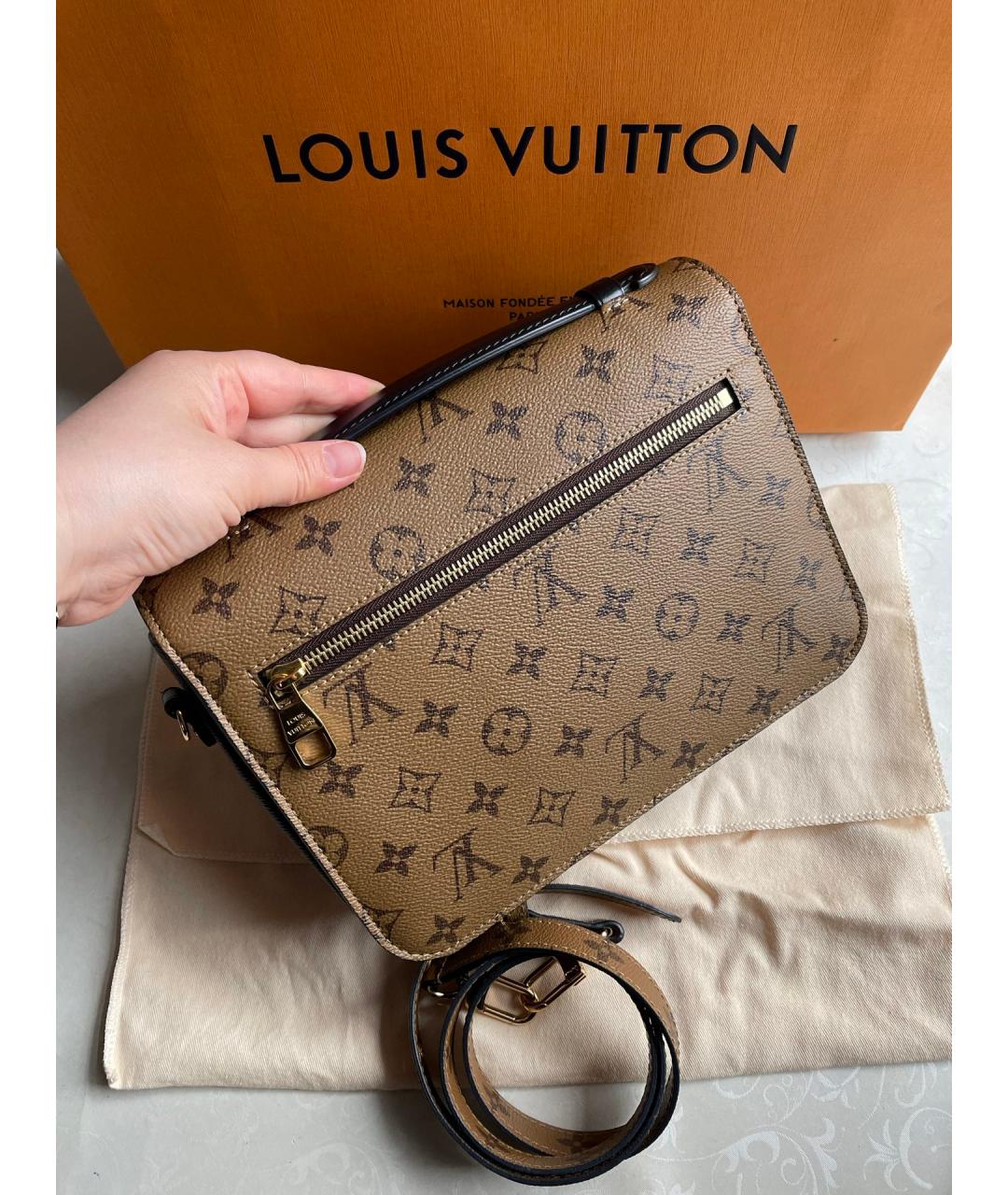 LOUIS VUITTON Коричневая сумка через плечо, фото 3