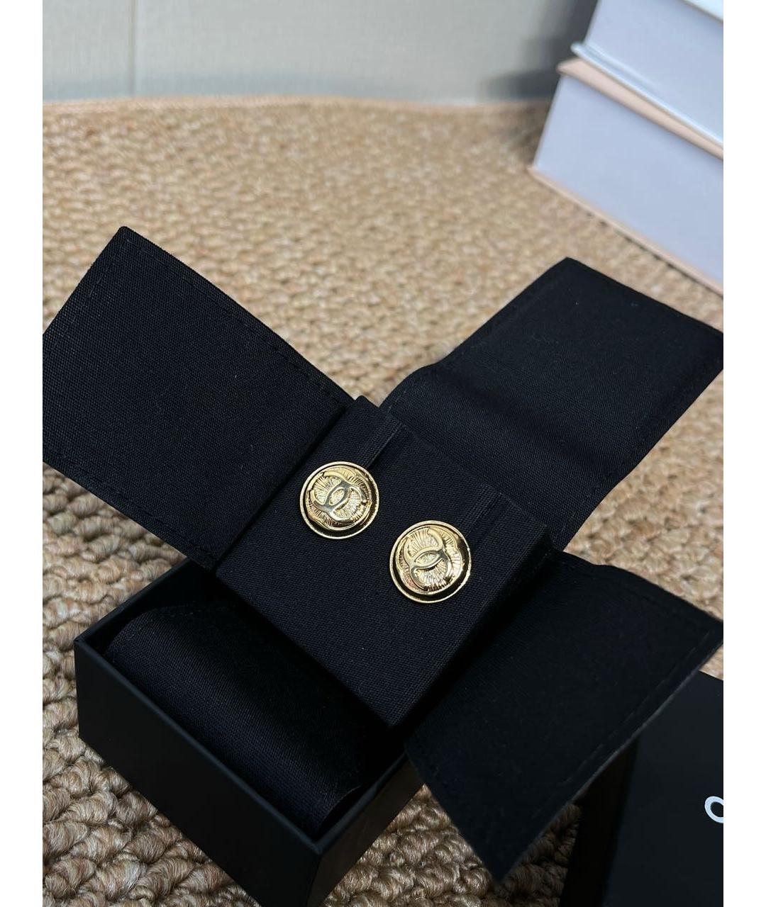 CHANEL Золотые металлические серьги, фото 2