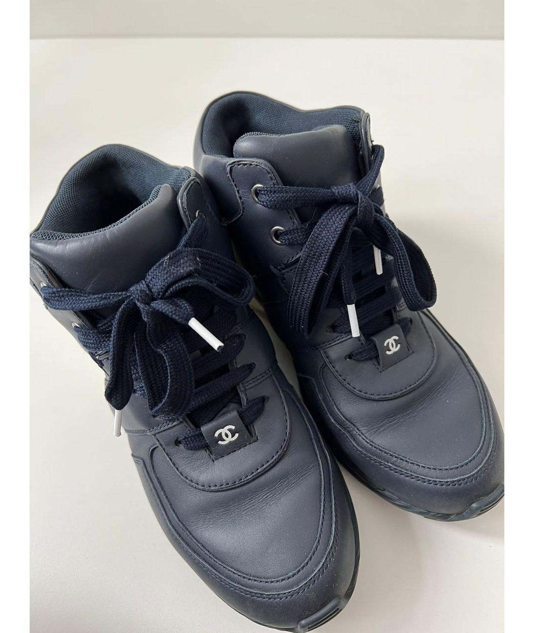 CHANEL Темно-синие кожаные кеды, фото 7