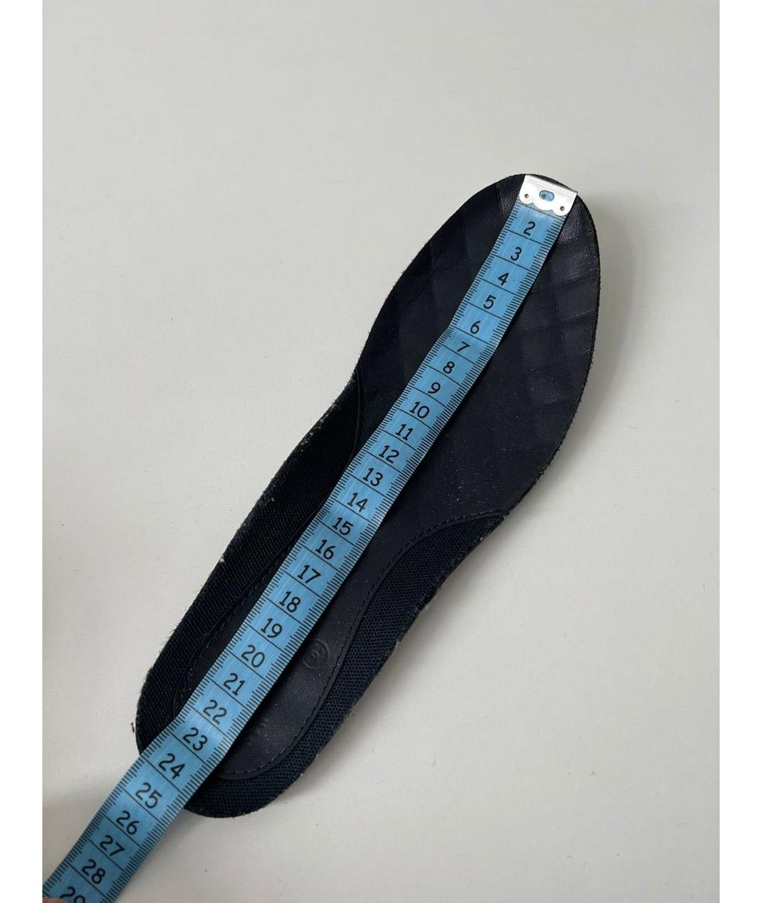 CHANEL Темно-синие кожаные кеды, фото 5