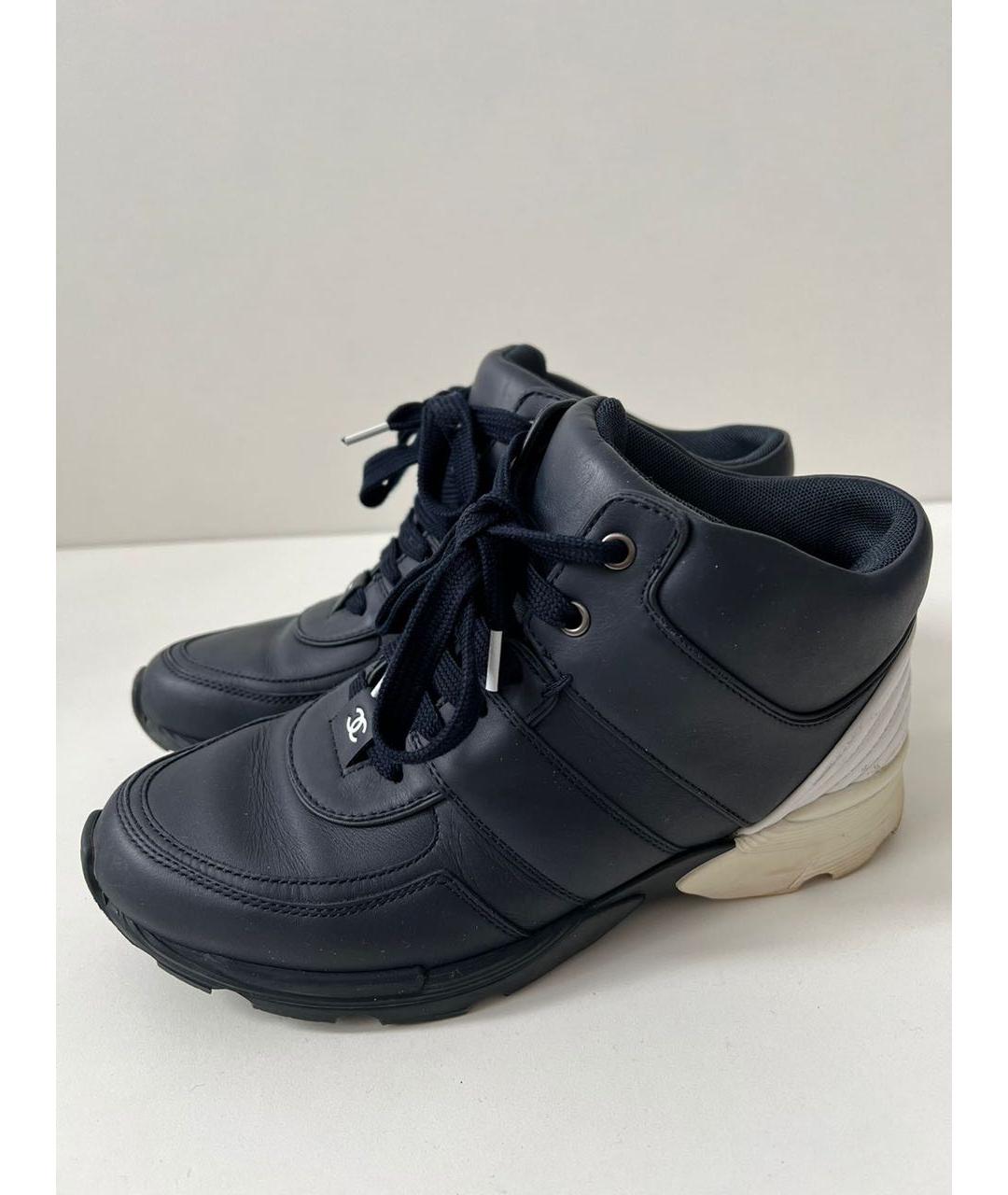 CHANEL Темно-синие кожаные кеды, фото 3