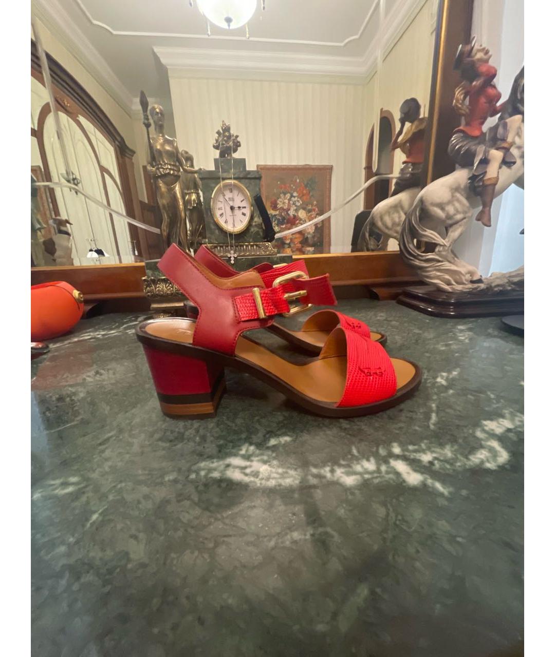 FENDI Красные босоножки из экзотической кожи, фото 7