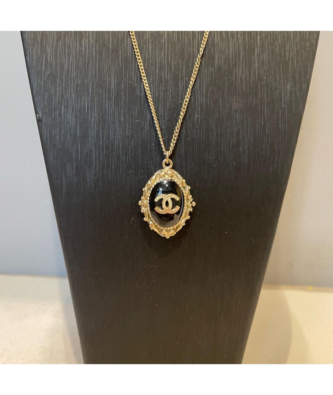 CHANEL Золотая металлическая подвеска, фото 2