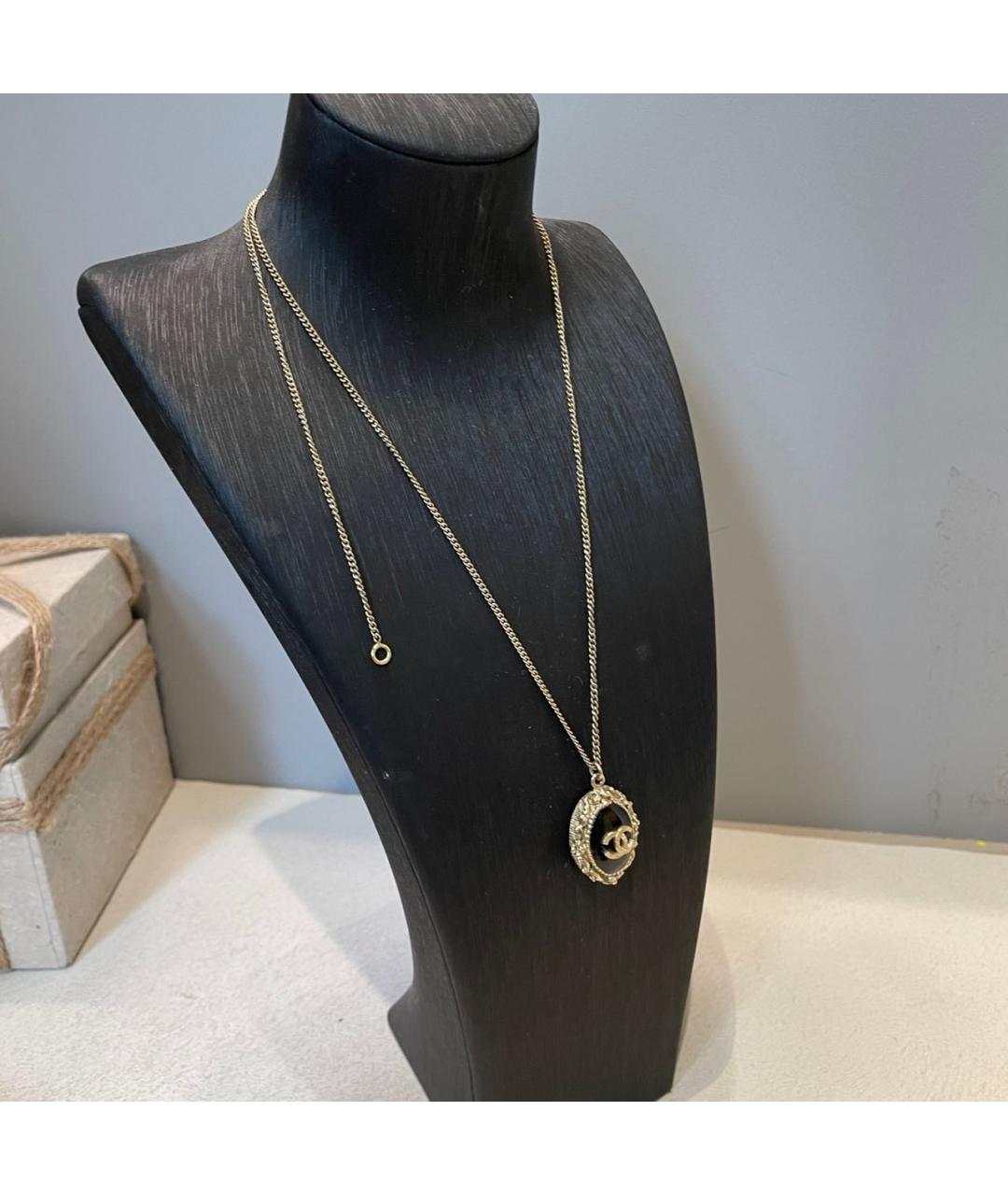 CHANEL Золотая металлическая подвеска, фото 4
