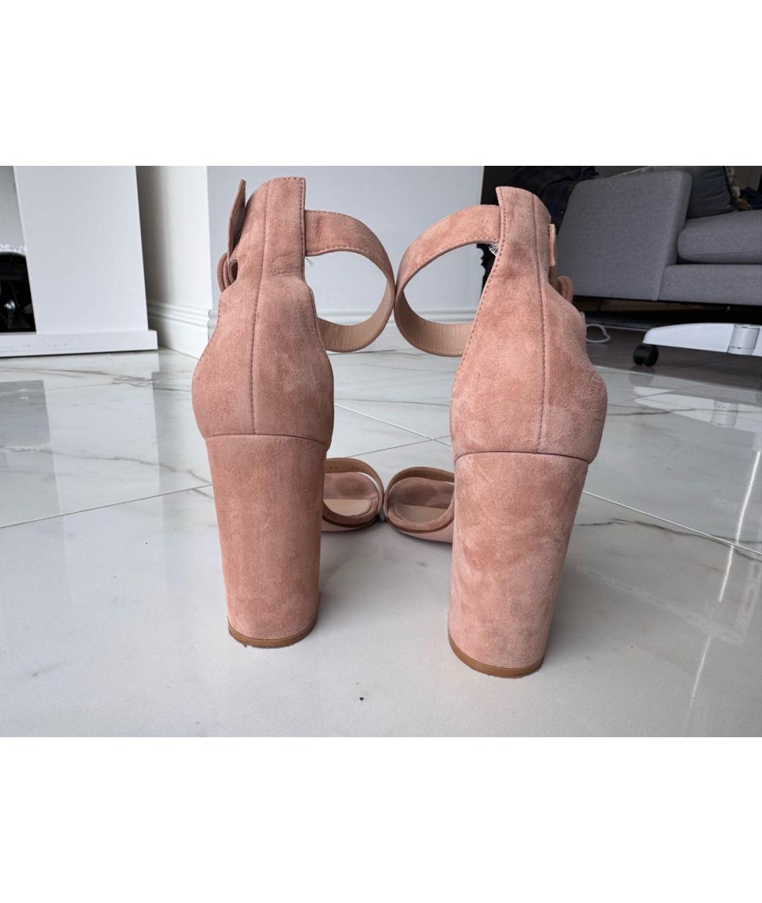 GIANVITO ROSSI Бежевые замшевые босоножки, фото 2