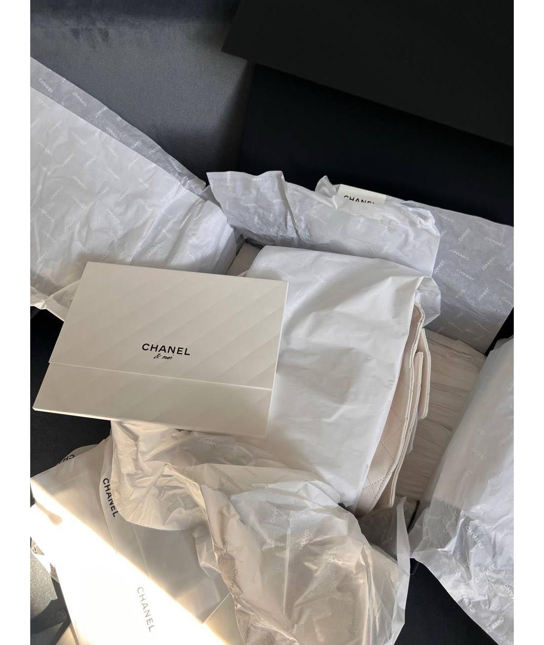 CHANEL Белая кожаная сумка через плечо, фото 4