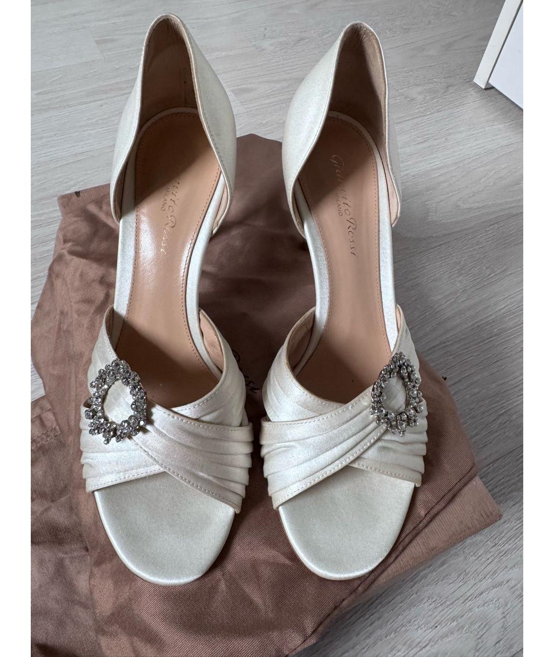 GIANVITO ROSSI Бежевые кожаные туфли, фото 2