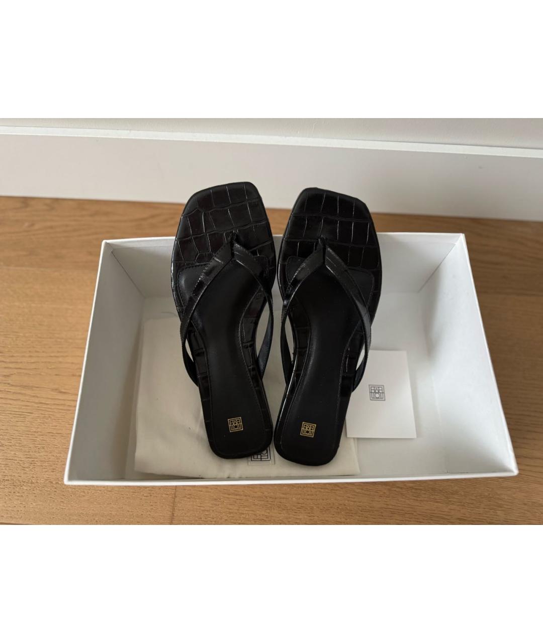 TOTEME Черные кожаные сандалии, фото 2