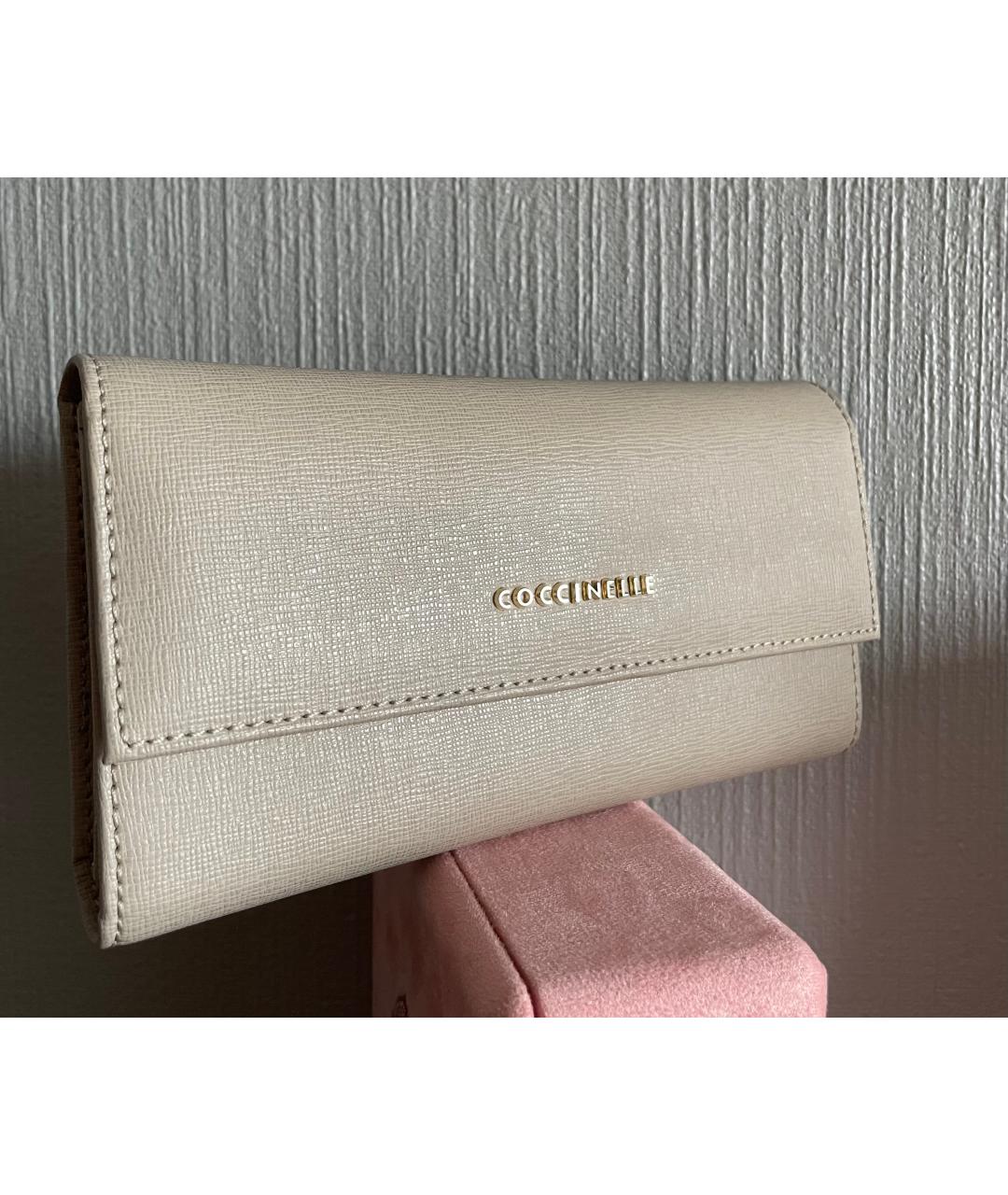 COCCINELLE Бежевый кожаный кошелек, фото 10