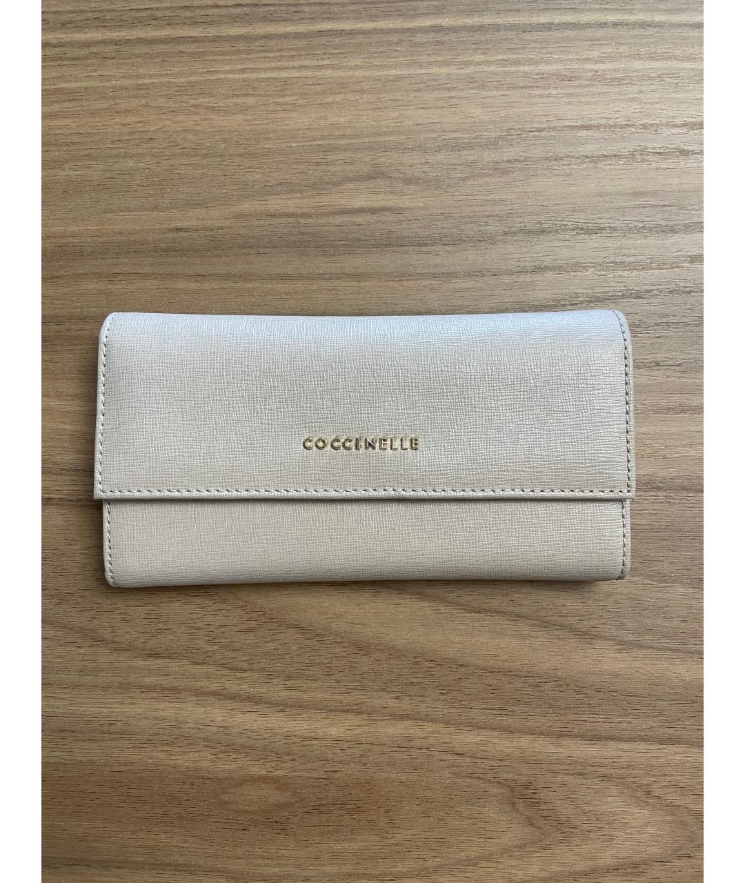 COCCINELLE Бежевый кожаный кошелек, фото 9