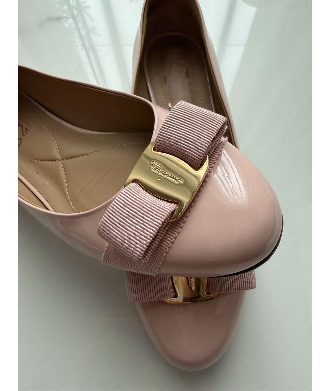 FERRAGAMO Розовые туфли из лакированной кожи, фото 6