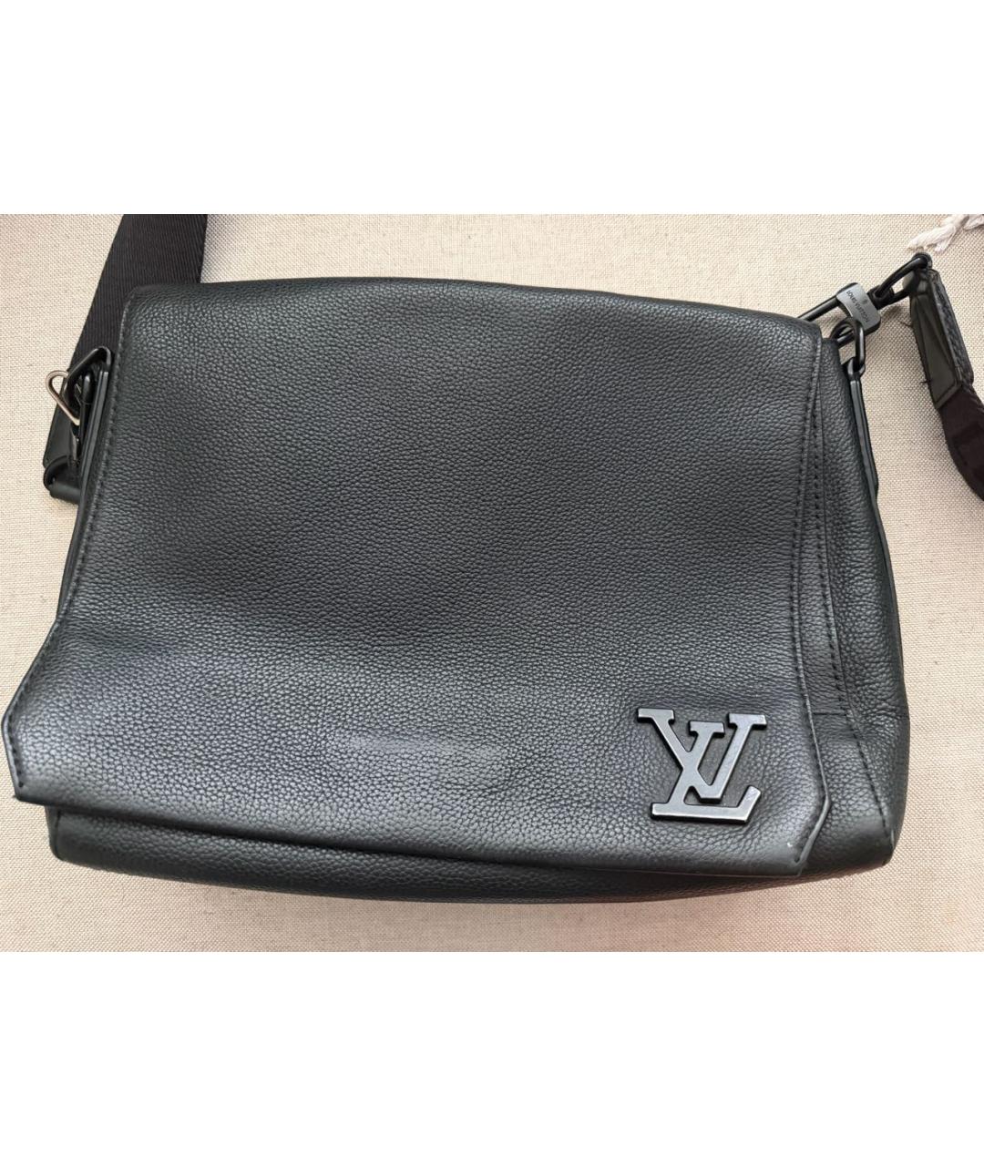 LOUIS VUITTON Черная кожаная сумка на плечо, фото 8