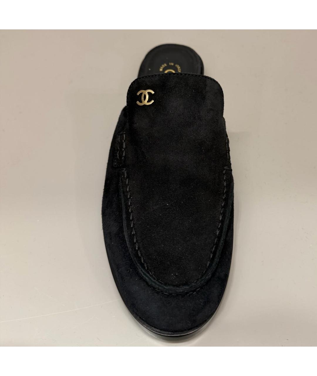 CHANEL Черные замшевые мюли, фото 3