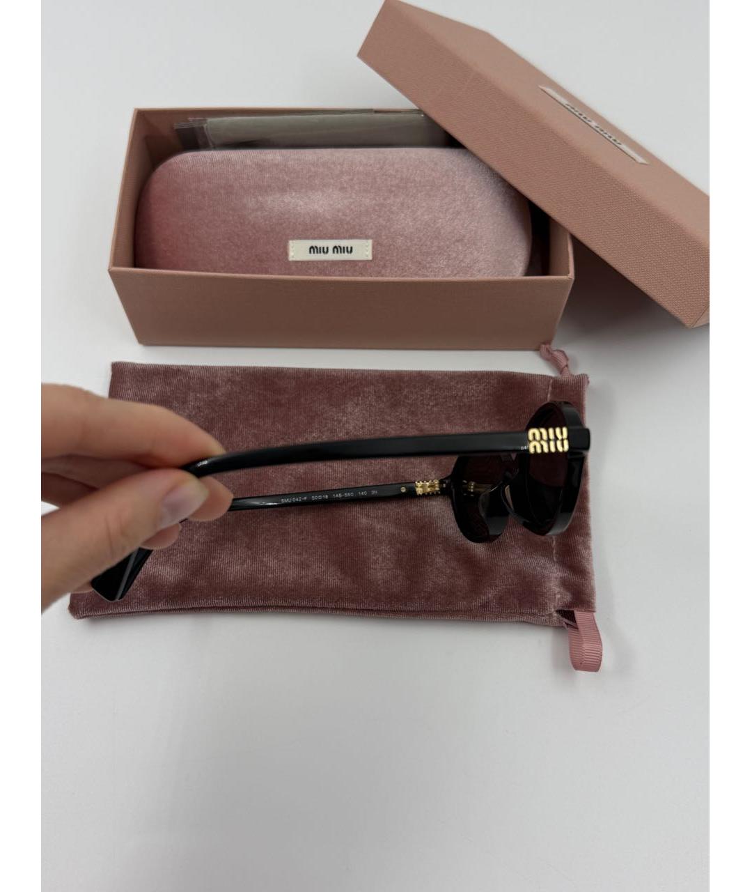 MIU MIU Черные пластиковые солнцезащитные очки, фото 3