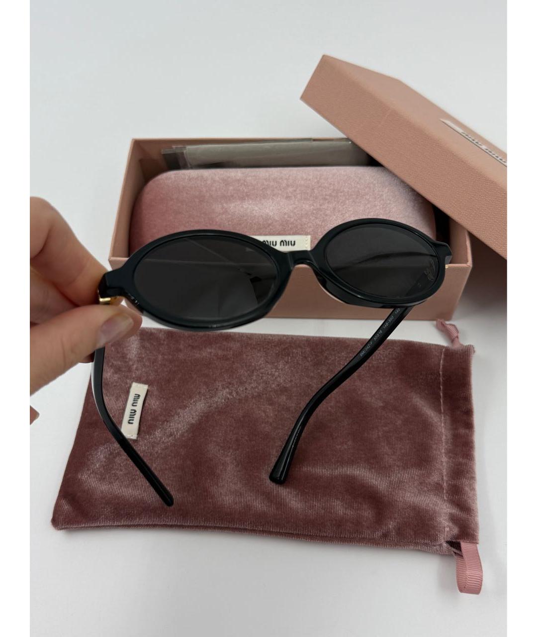 MIU MIU Черные пластиковые солнцезащитные очки, фото 4