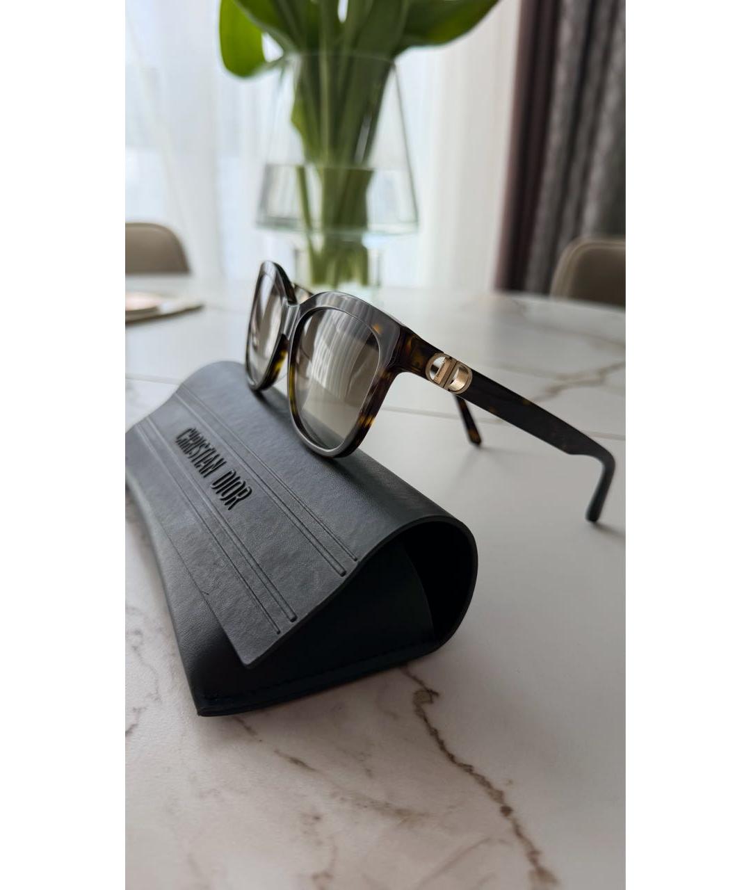 CHRISTIAN DIOR Коричневые пластиковые солнцезащитные очки, фото 2