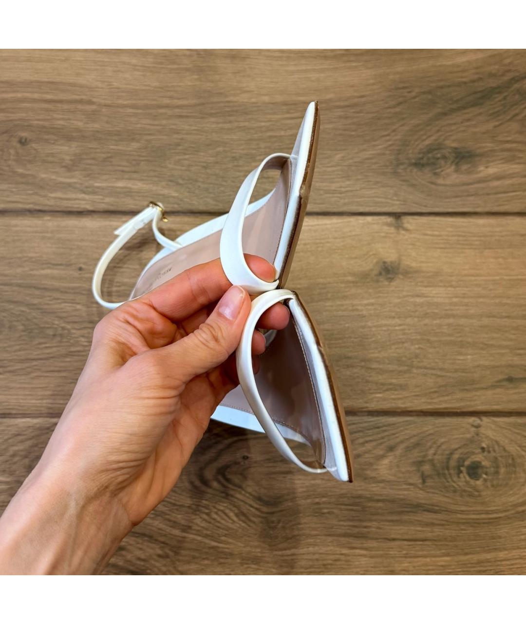 JIMMY CHOO Белые туфли из лакированной кожи, фото 4