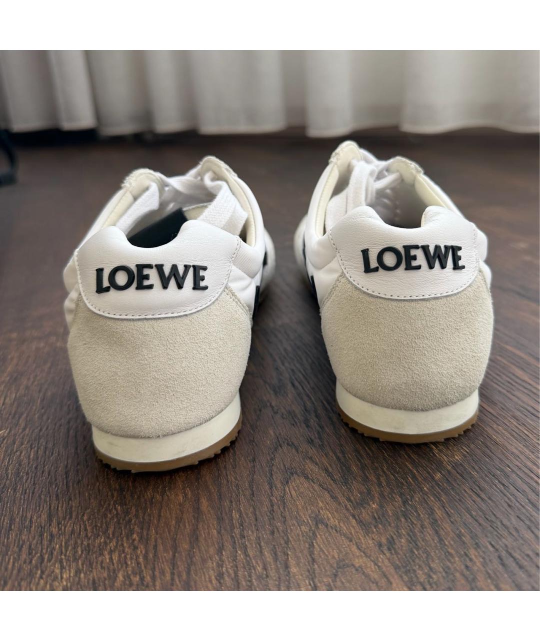LOEWE Белые замшевые кеды, фото 3