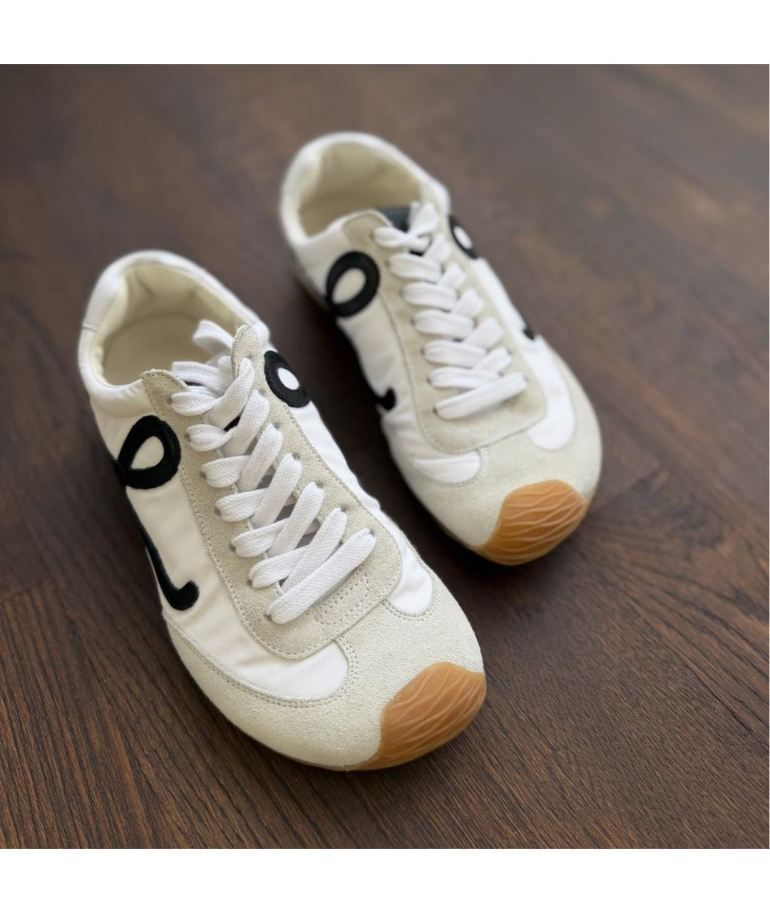 LOEWE Белые замшевые кеды, фото 2