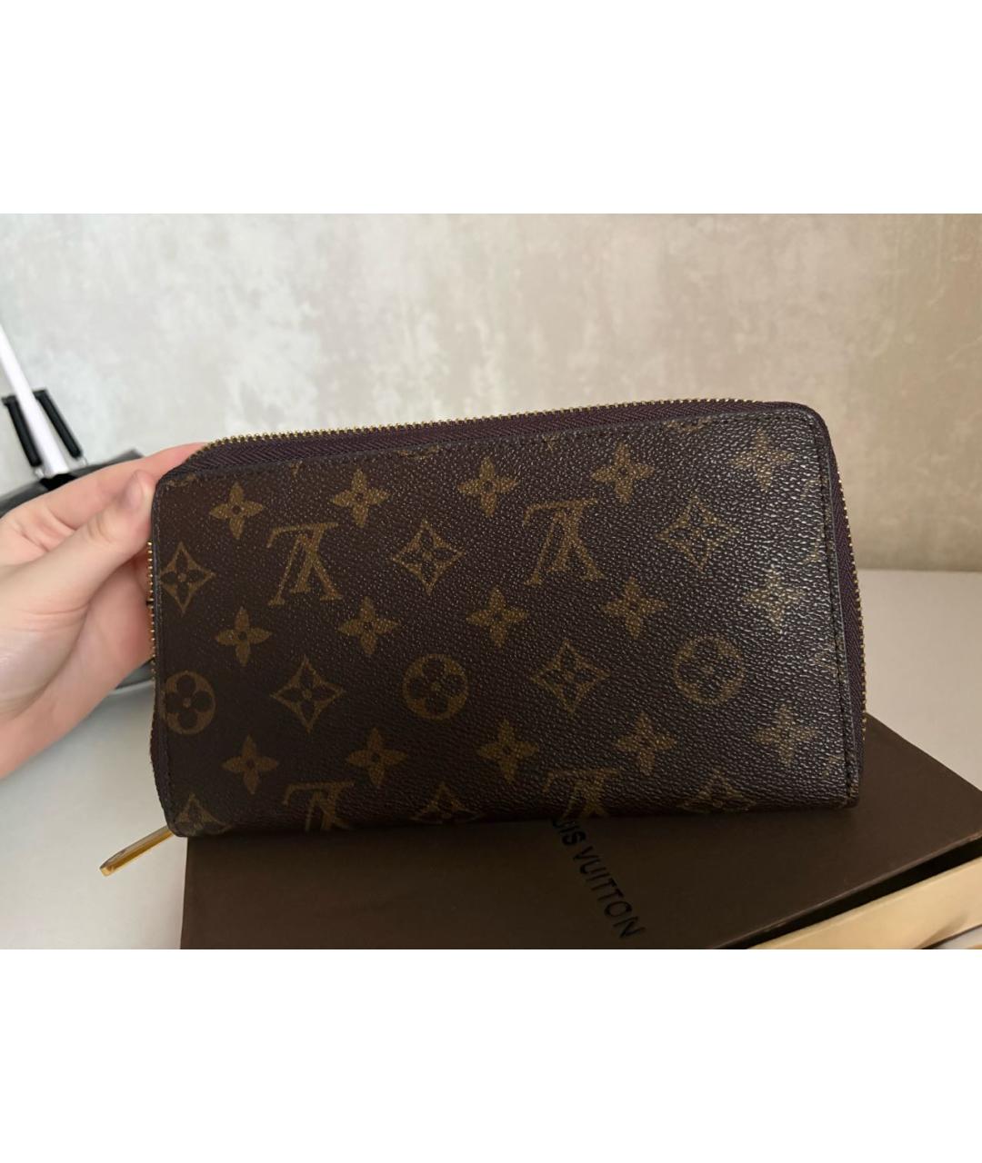 LOUIS VUITTON Коричневый кожаный кошелек, фото 2