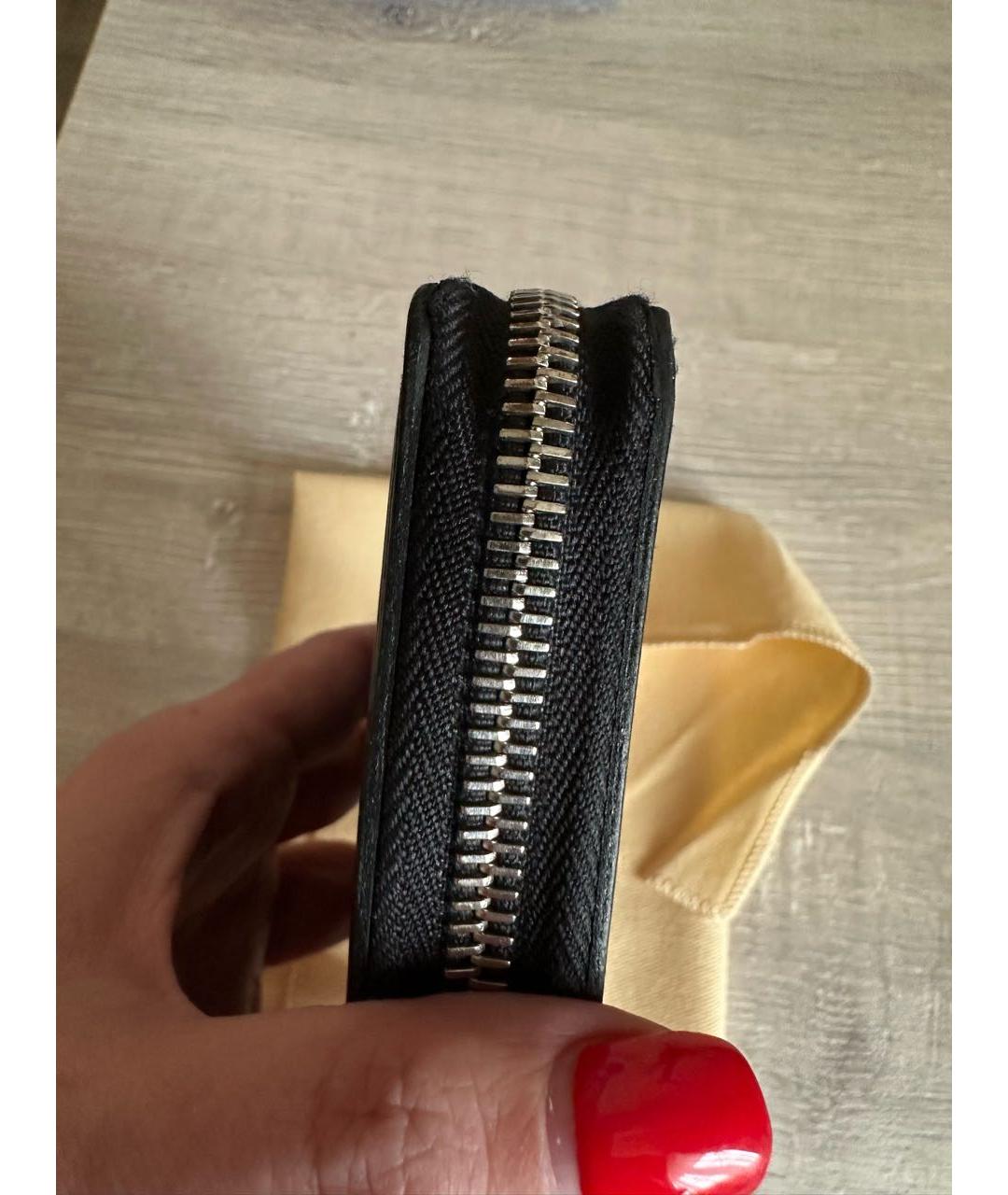 LOUIS VUITTON Черный кожаный кошелек, фото 8