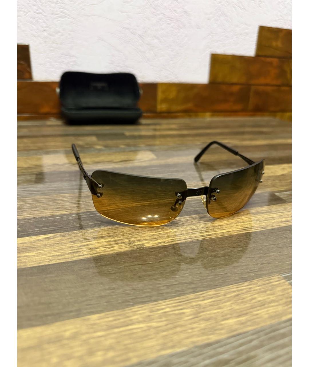 CHANEL Коричневые пластиковые солнцезащитные очки, фото 2