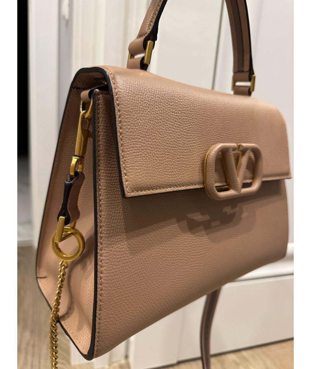 VALENTINO Бежевая кожаная сумка с короткими ручками, фото 2