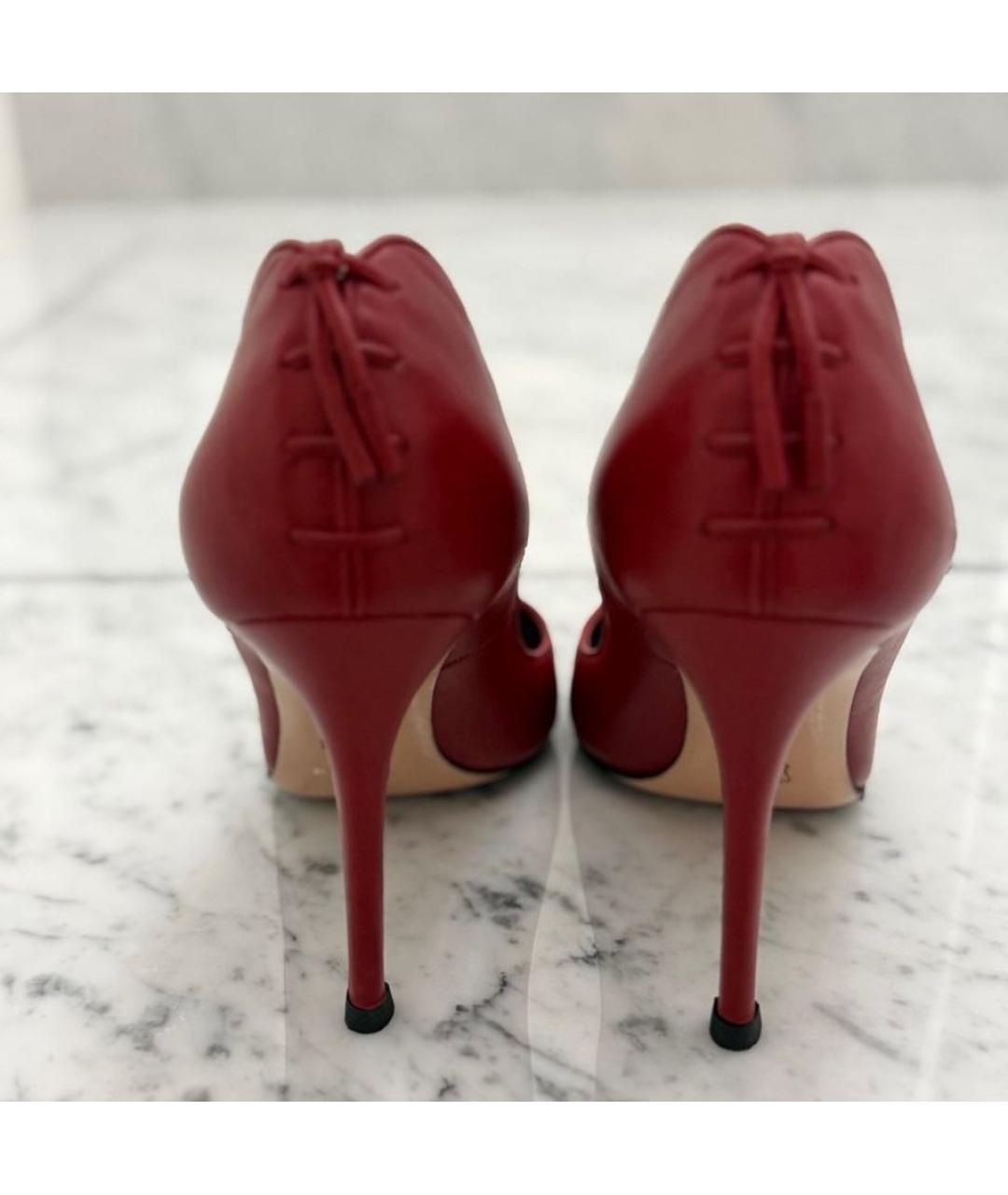 GIANVITO ROSSI Красные кожаные лодочки на низком каблуке, фото 4