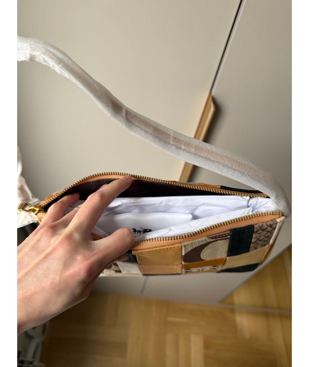 COACH Коричневая кожаная сумка с короткими ручками, фото 7