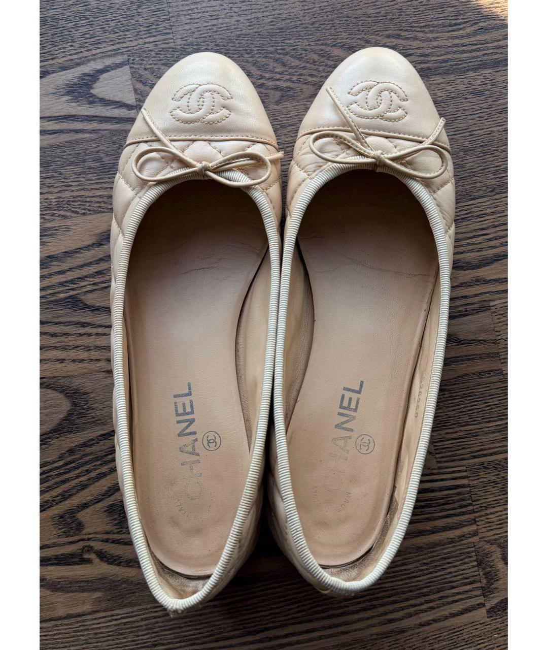 CHANEL Бежевые кожаные балетки, фото 8