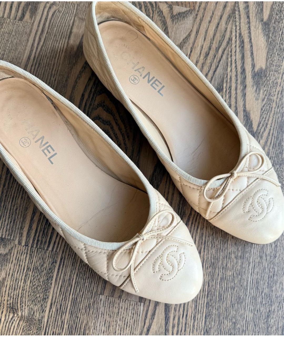 CHANEL Бежевые кожаные балетки, фото 5