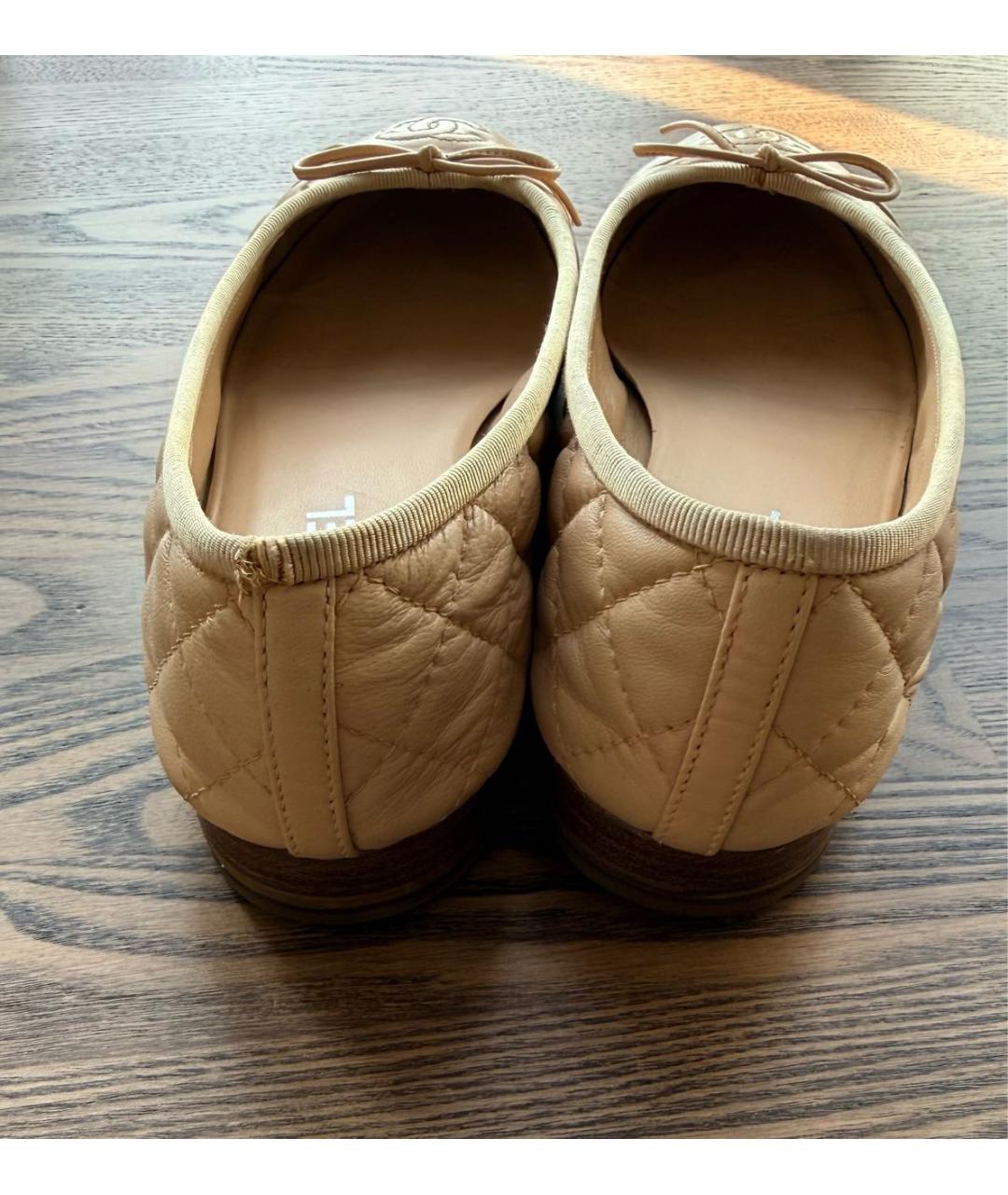 CHANEL Бежевые кожаные балетки, фото 4