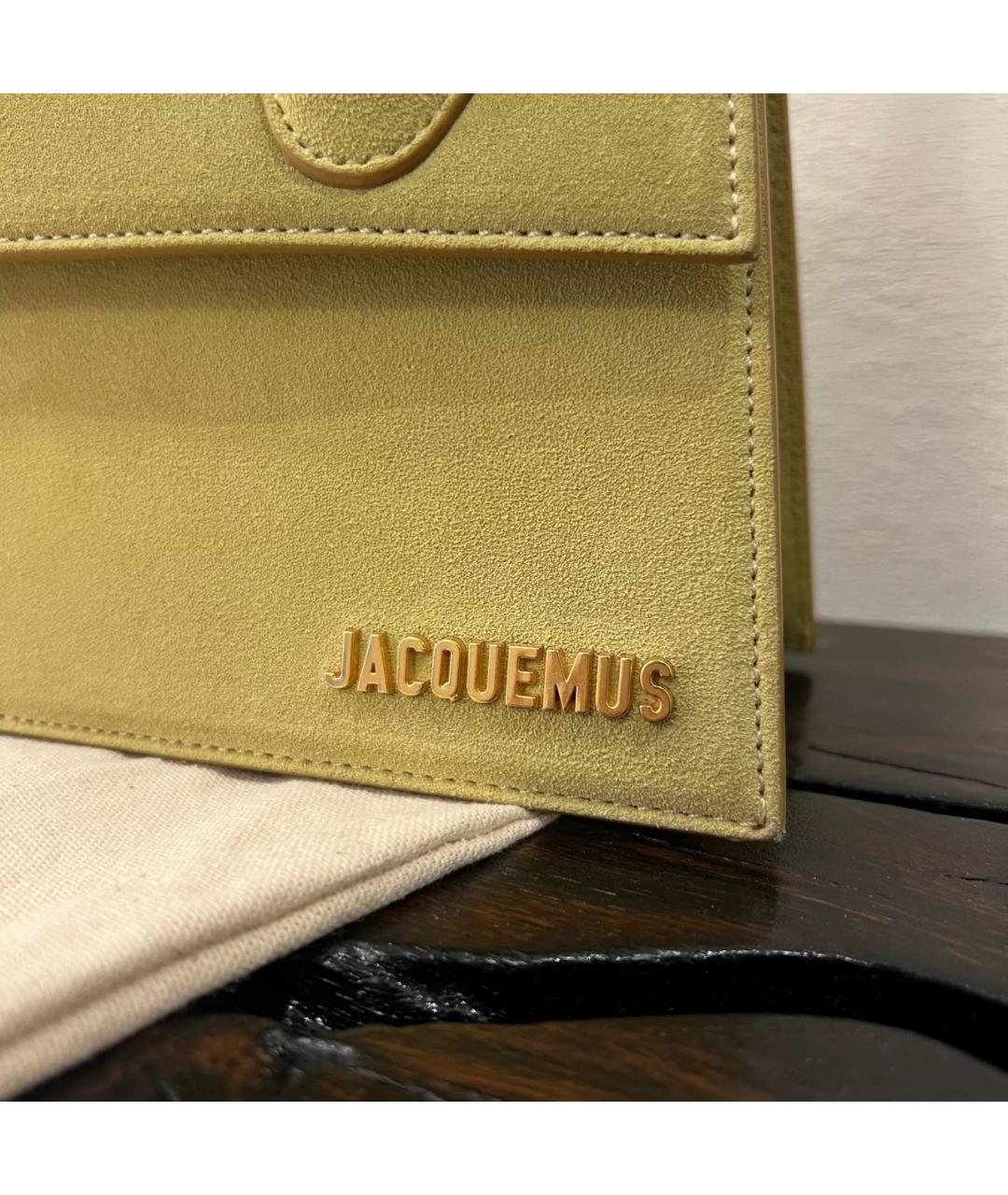 JACQUEMUS Горчичная замшевая сумка с короткими ручками, фото 4