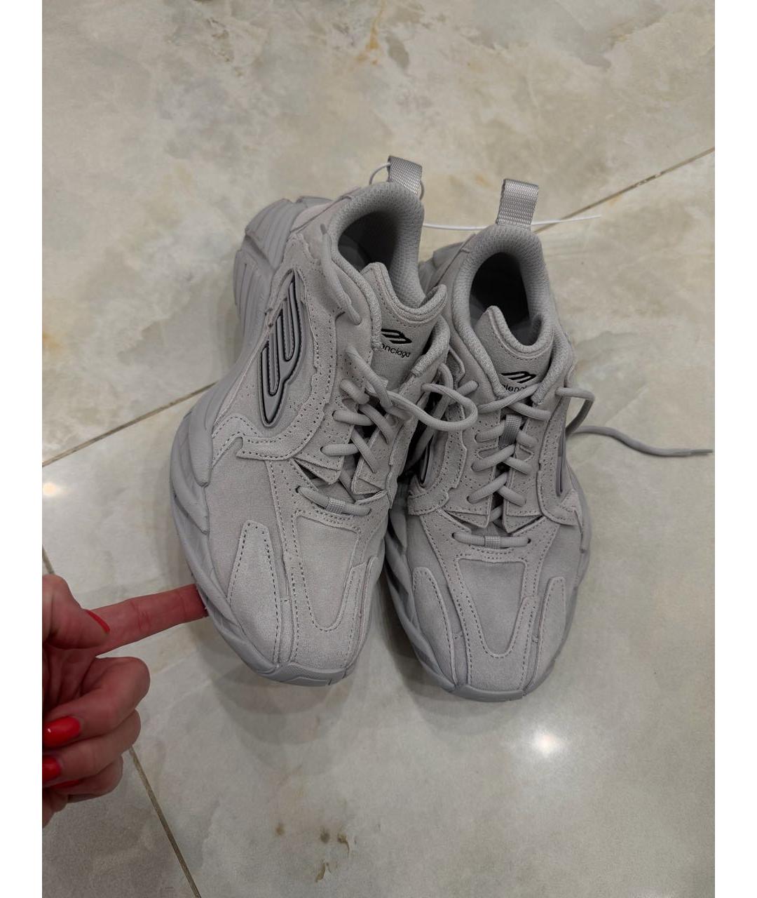 BALENCIAGA Серые замшевые кроссовки, фото 2
