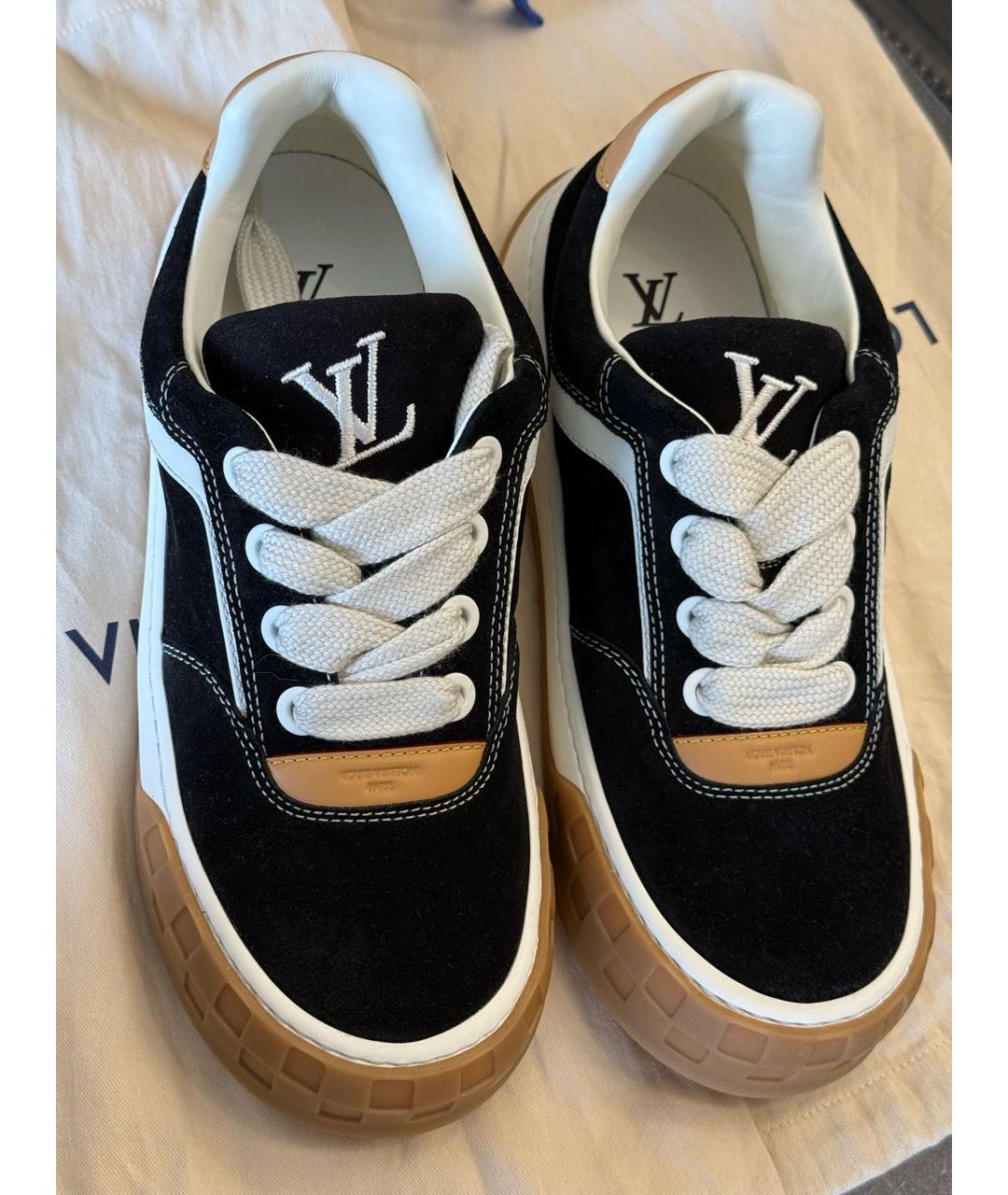 LOUIS VUITTON Черные замшевые низкие кроссовки / кеды, фото 6