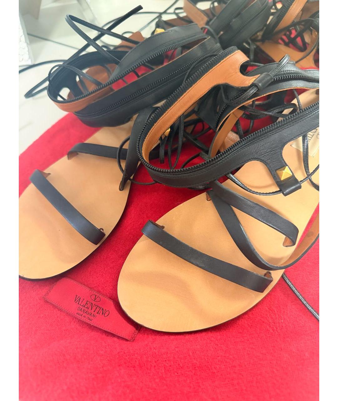 VALENTINO Черные кожаные сандалии, фото 3