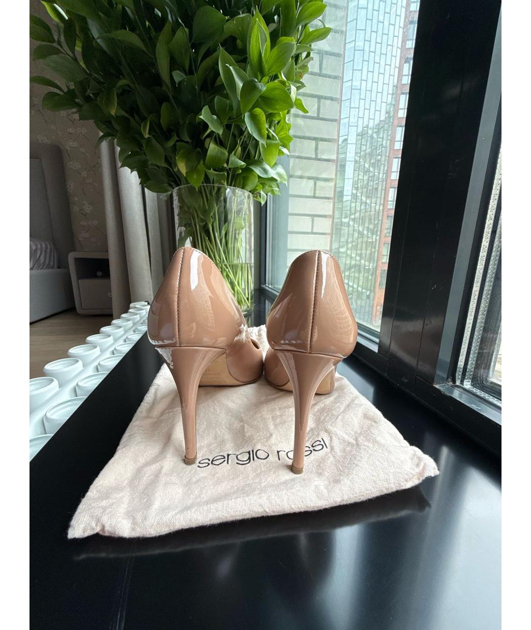 SERGIO ROSSI Розовые туфли из лакированной кожи, фото 4