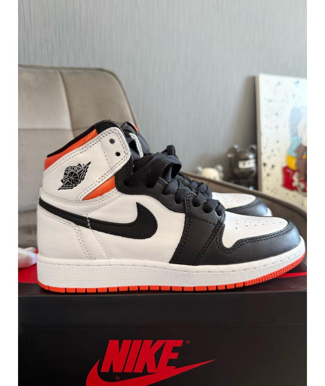 JORDAN Белые кожаные кроссовки, фото 3