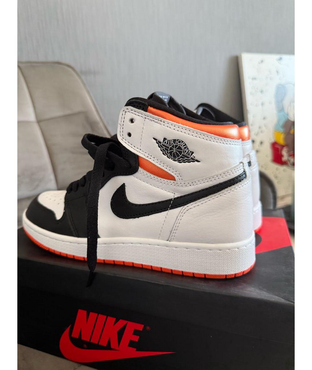 JORDAN Белые кожаные кроссовки, фото 4