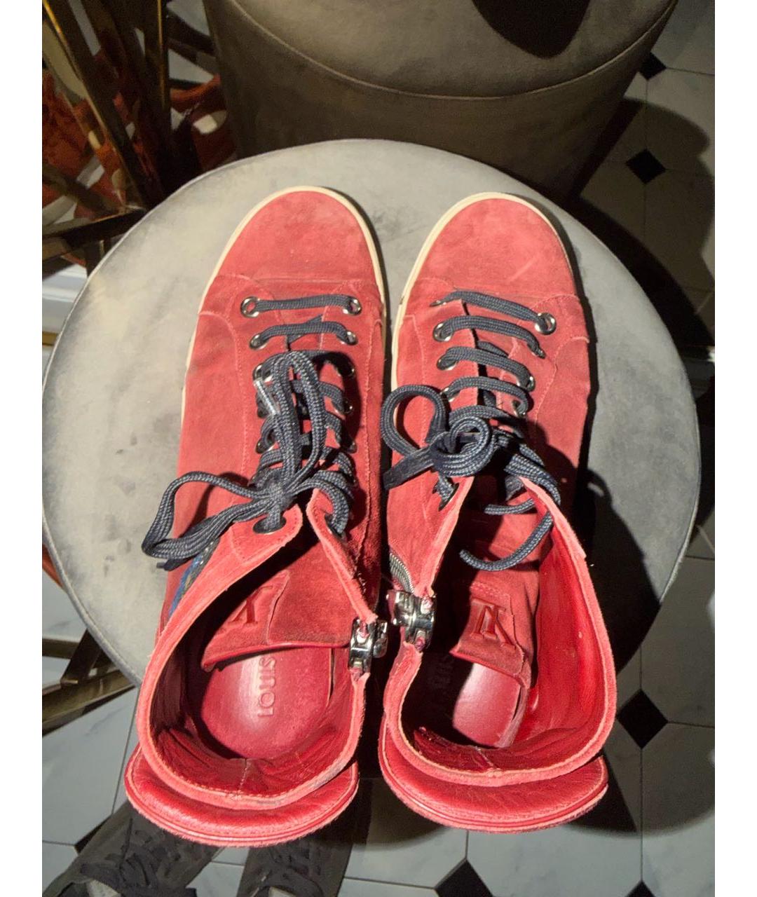 LOUIS VUITTON Красные замшевые высокие кроссовки / кеды, фото 3