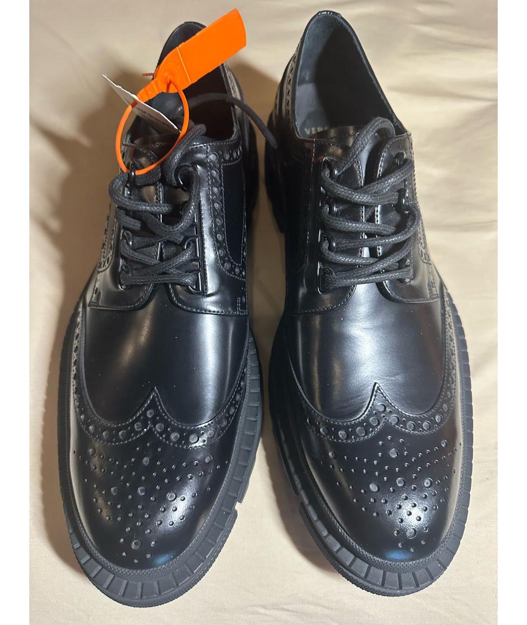 VERSACE Черные туфли из лакированной кожи, фото 2