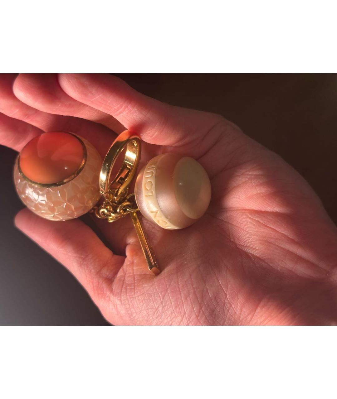 LOUIS VUITTON Бежевый брелок, фото 4