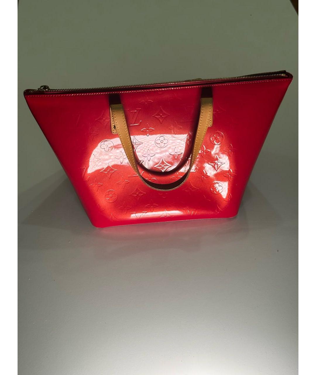 LOUIS VUITTON Красная сумка с короткими ручками из лакированной кожи, фото 7